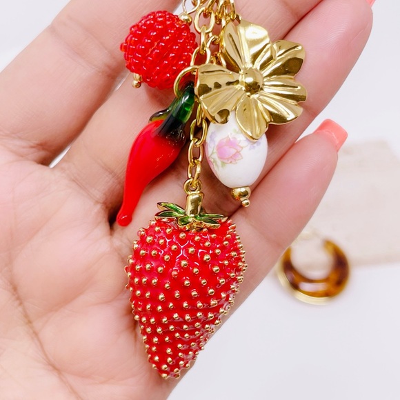 Gold and Red Charm Keychain - Picture 2 of 8